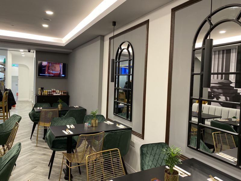 Wake Up Lounge: commercial fit-out